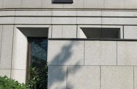 外墻涂料水包水有啥優(yōu)缺點(diǎn)？現(xiàn)在為什么基本沒(méi)人用了？